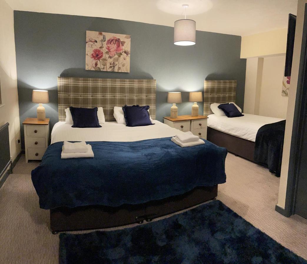 The Coach And Horses Inn Chepstow Extérieur photo