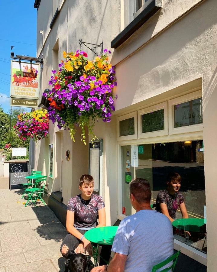The Coach And Horses Inn Chepstow Extérieur photo